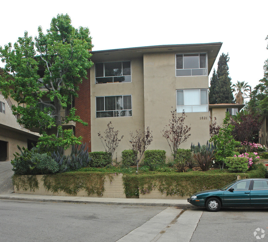 Building Photo - Amberwood Apartments