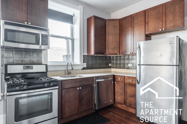 Building Photo - 1656 S Throop St