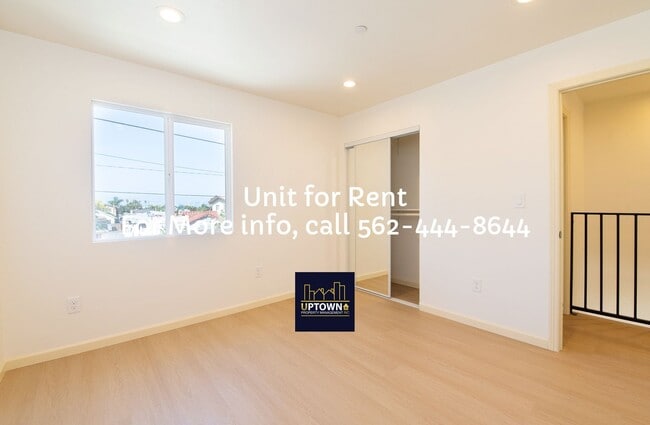 Building Photo - Townhome - 3 Bedrooms-2.5 Baths - Los Ange...