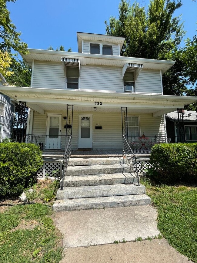 Building Photo - 722 Union St