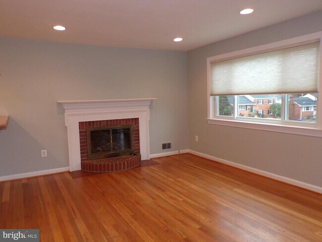 Foto del edificio - 6094 9th St N