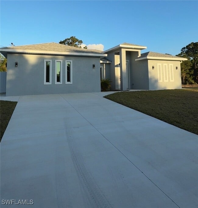 Building Photo - 751 Milano Ave S