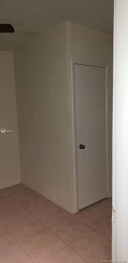 Foto principal - 850 NW 11th Ave