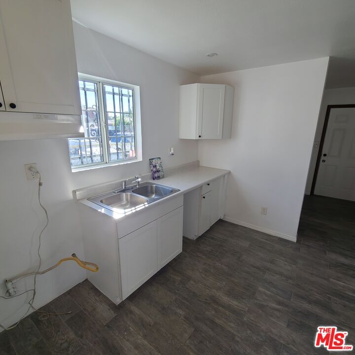 Building Photo - 11123 Monitor Ave