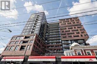 Building Photo - 270 Dufferin St