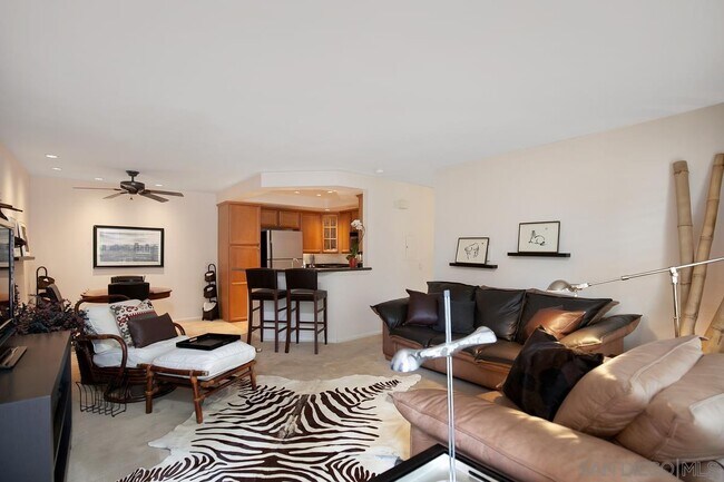 Building Photo - 12655 Camino Mira Del Mar