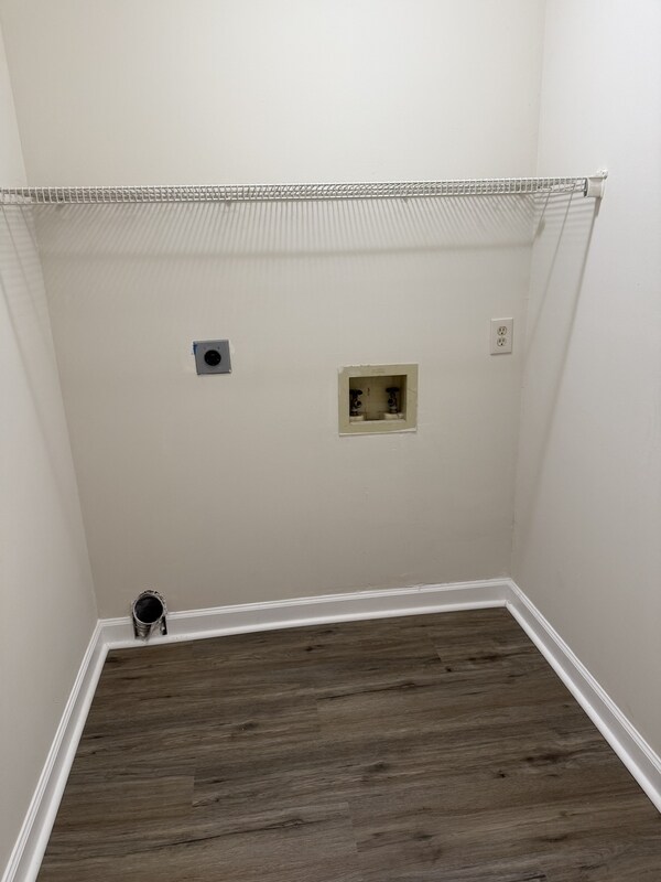 Building Photo - 3A Colquitt Circle