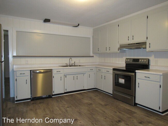 Building Photo - 3 br, 2 bath House - 201 E. Park Avenue