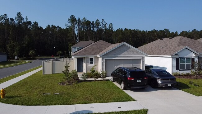 Foto del edificio - 24521 NW 7th Ln
