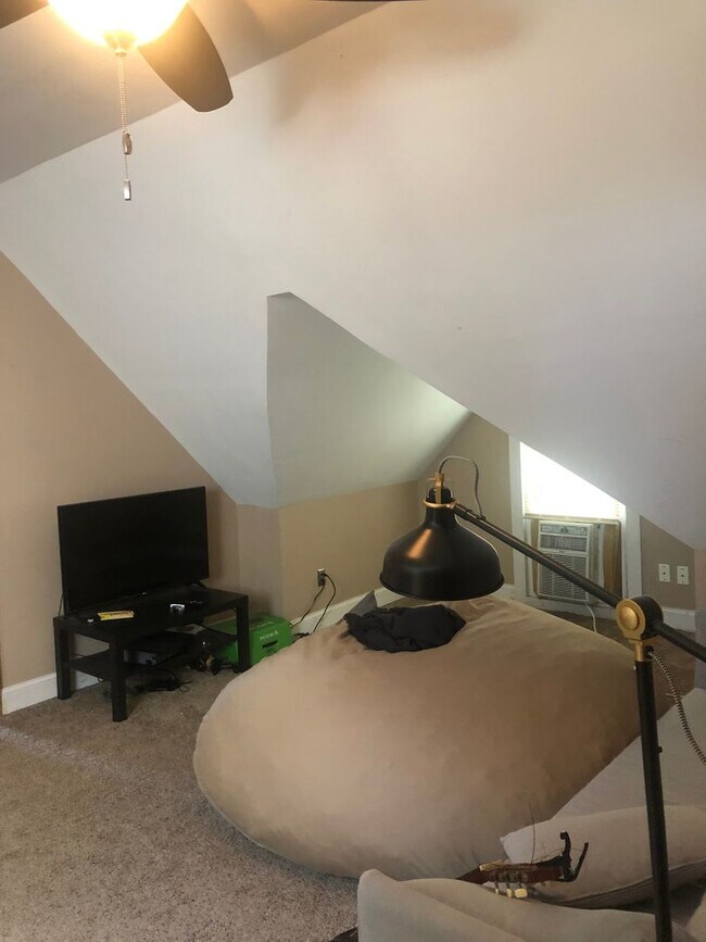 Foto del edificio - 821 6th St SE