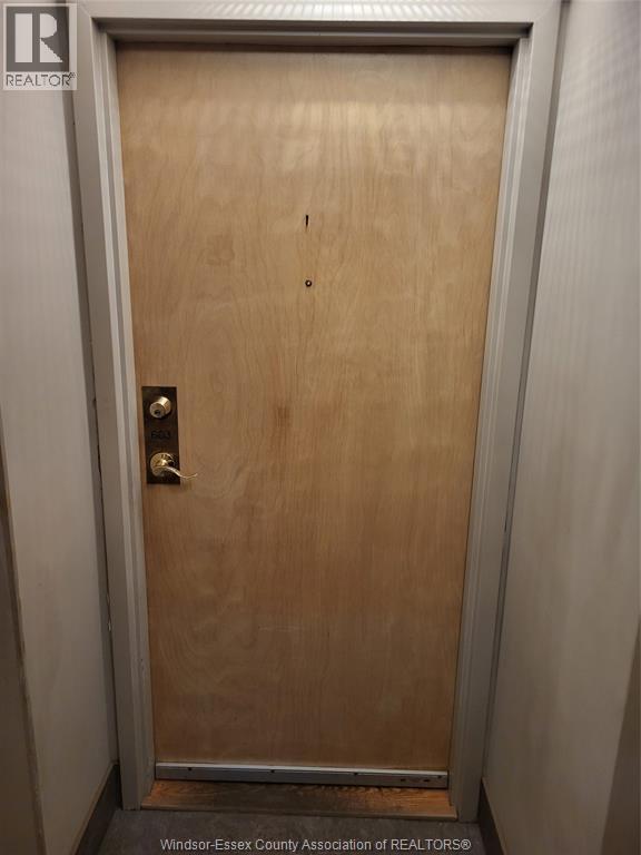 Photo du bâtiment - 515 Riverside Dr W