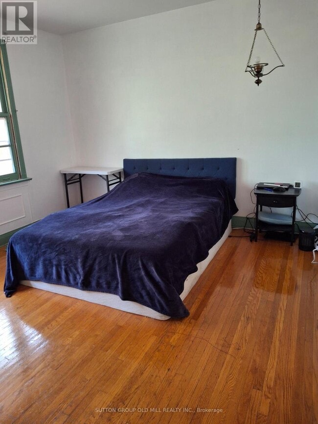 Photo du bâtiment - 60 Harborn Rd