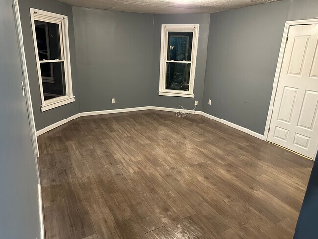 Living room (Back) - 405 Blatchley Ave