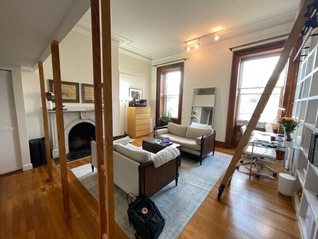 Foto del edificio - 228 Beacon St