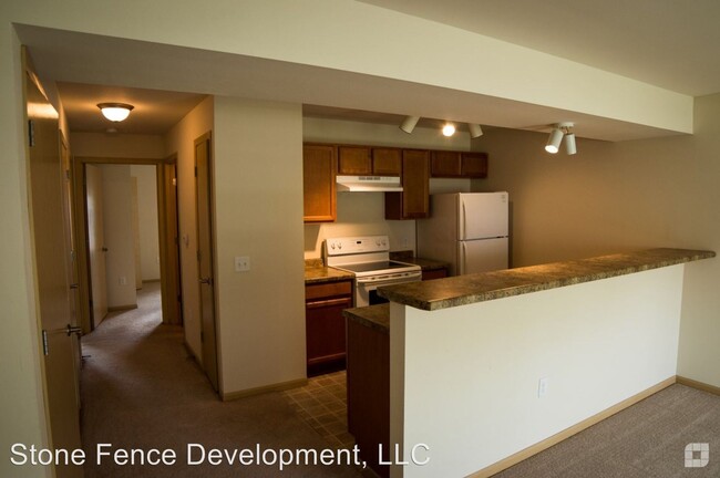 Building Photo - 2842-2844 N Pleasant View Rd