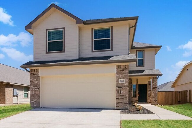 Foto del edificio - 8333 Yaupon Holly Trl