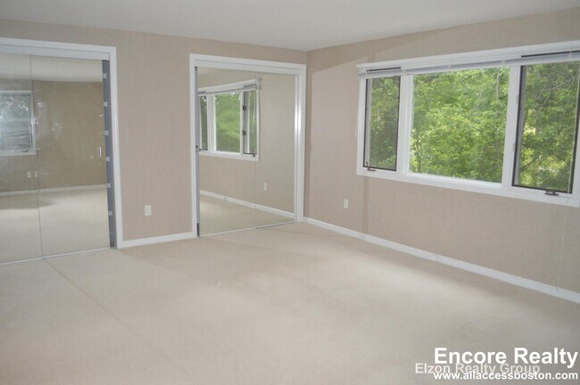 Building Photo - 50 Undine Rd
