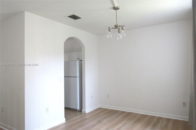 Foto del edificio - 1485 NE 33rd Rd