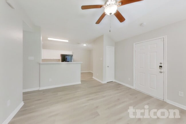 Building Photo - 24307 Hard Wood Dr