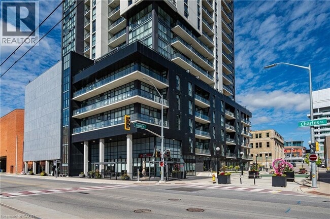 Building Photo - 60 Charles St W