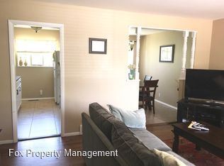 Building Photo - 3 br, 1.5 bath House - 870 34th Street