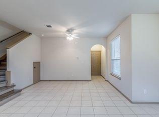Foto del edificio - 2903 Whisper Oaks Ln