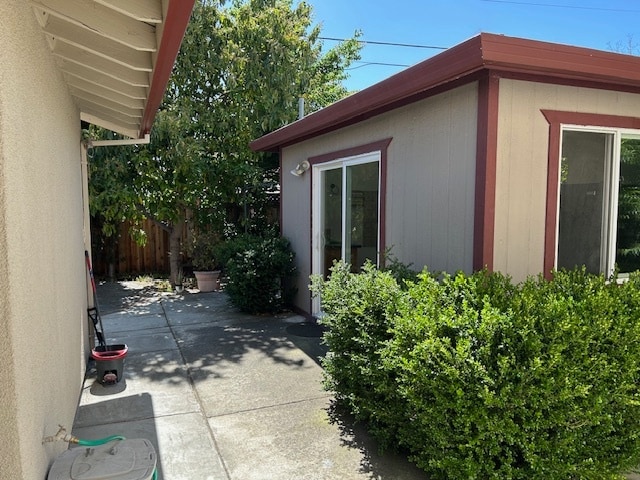 Foto del edificio - 5556 Sunny Oaks Dr