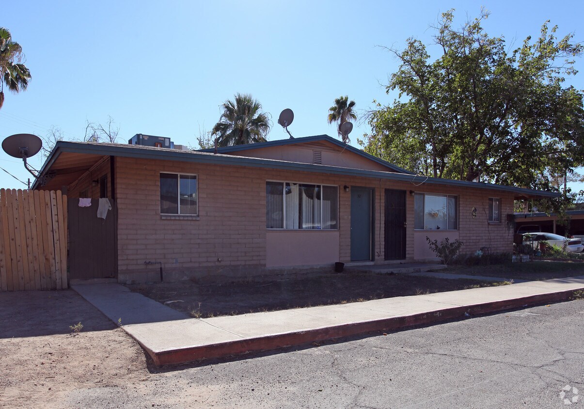 Building Photo - Country Club North Apartments