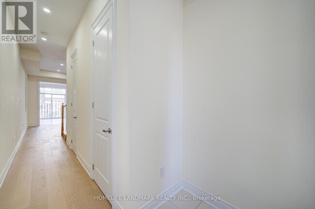 Building Photo - 36 Latchford Ln