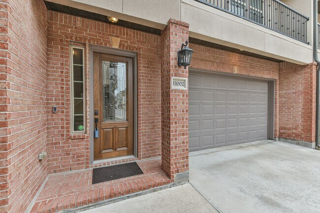 Building Photo - For Lease | 3 Bed, 2 Bath | 2,442 Sq Ft | Upland Place |