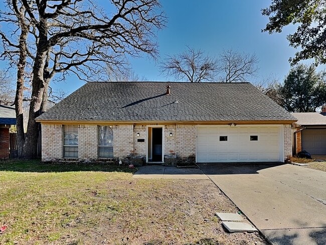 Building Photo - 1718 Glen Alta Dr