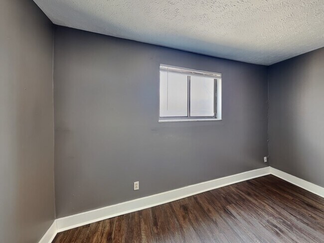 Foto del edificio - 107 E 16th Ave