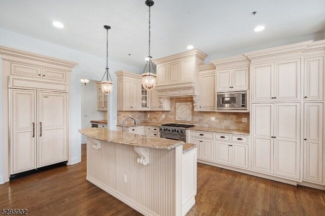 Building Photo - 12 Howland Terrace