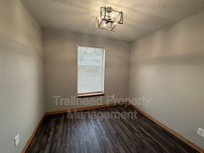 Foto del edificio - 3411 NW Duncan Rd