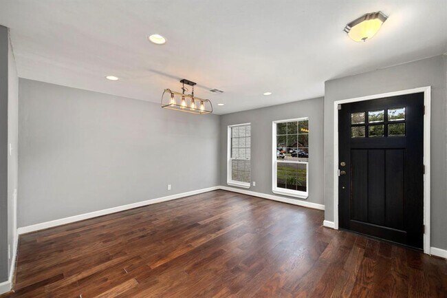 Building Photo - 12307 Nova Ct