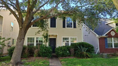 Building Photo - 11734 Chanteloup Dr