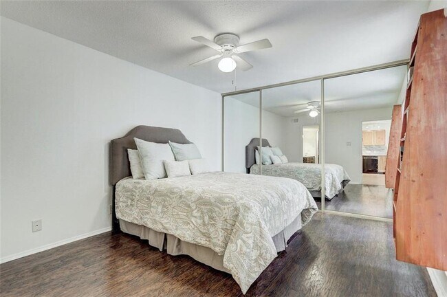 Foto del edificio - 3115 Helms St