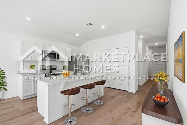 Foto del edificio - 800 NE 102nd Ter