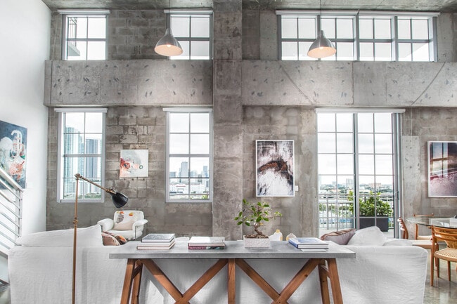 Foto del edificio - Filling Station Lofts