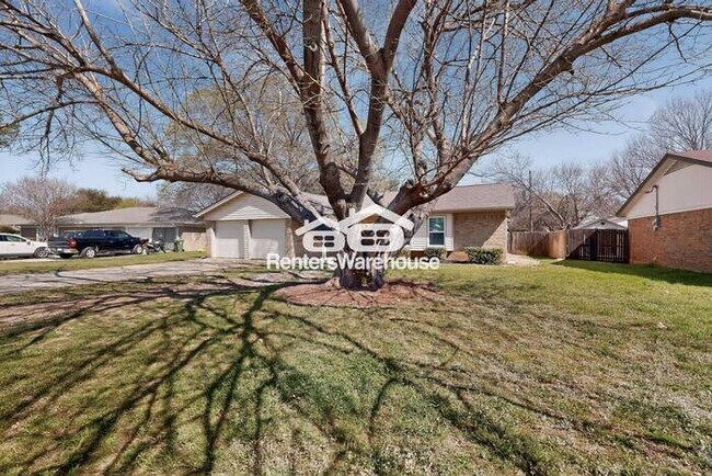 Building Photo - Completely Refreshed North Richland Hills Home
