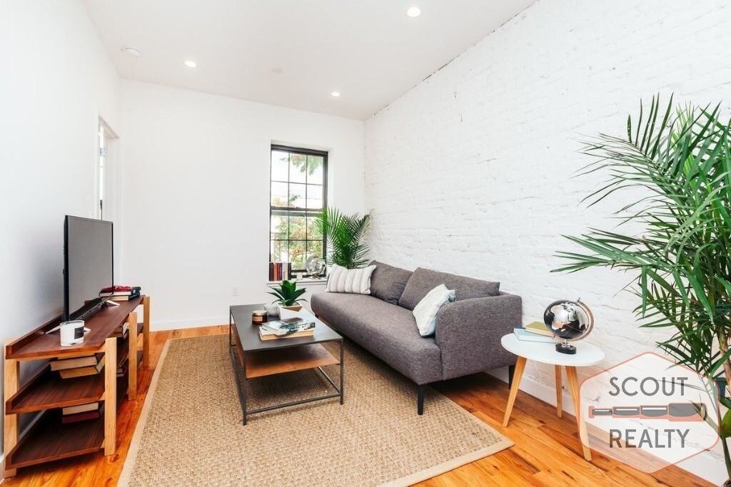 Foto principal - 801 Seneca Ave