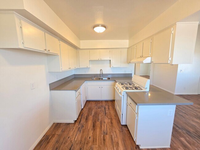 Foto del edificio - 8342 Columbine Ave