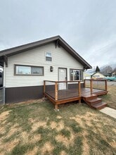 Building Photo - 2445 Moulton St