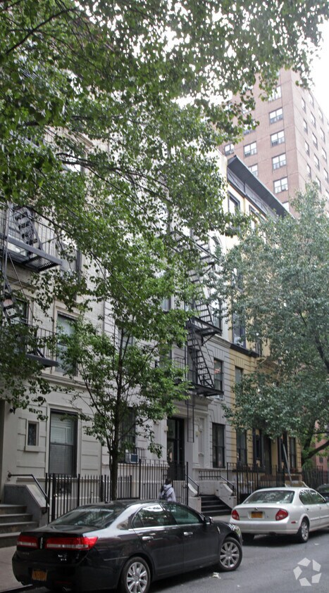 Foto del edificio - 205 W 102nd St