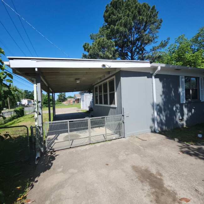 Foto del edificio - 3322 S 18th St