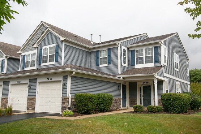 Building Photo - 2430 Golf Ridge Cir