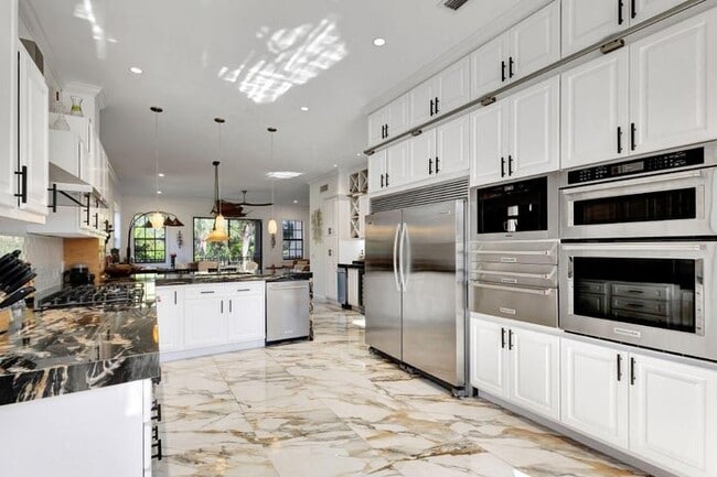 Photo - 301 del Sol Cir Townhome