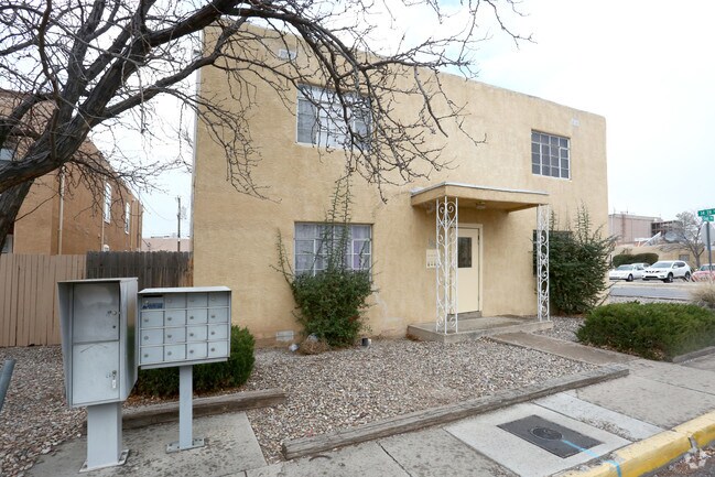 Building Photo - 1314 Coal Ave SW