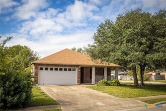 Building Photo - 777 Willow Crossing