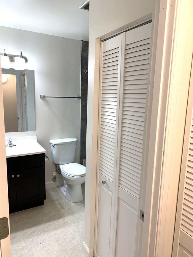 Foto del edificio - 1169 W Wilson St